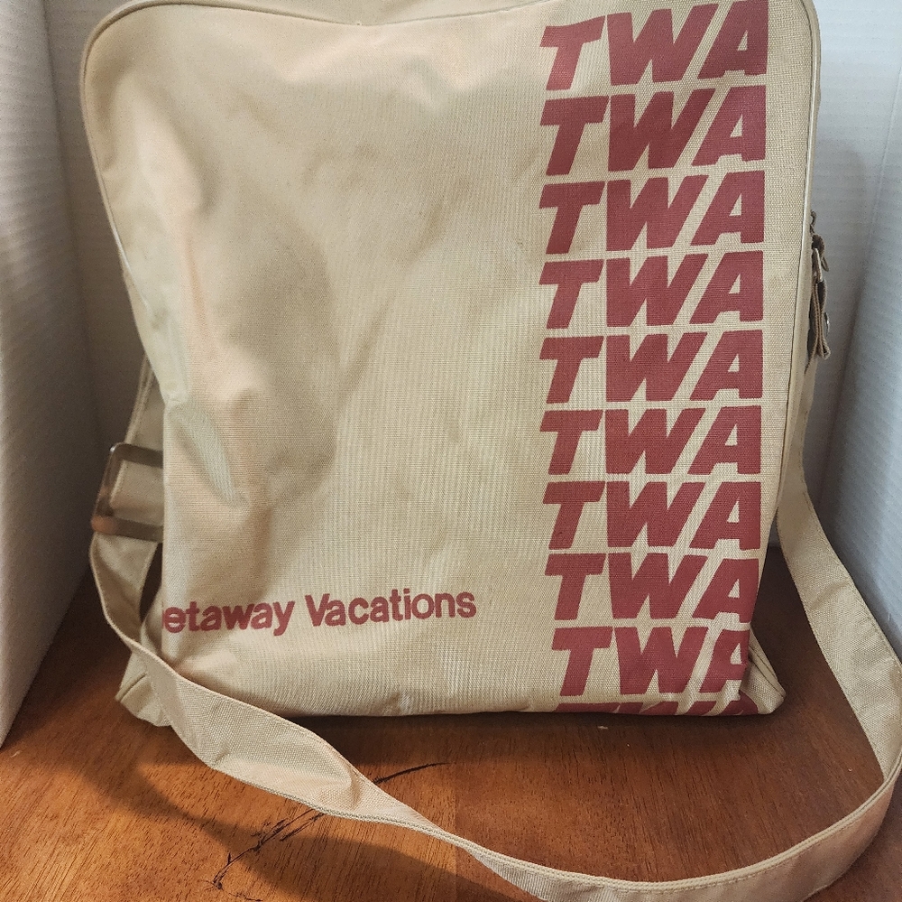 Vintage TWA Getaway Vacation Overnight Travel Bag